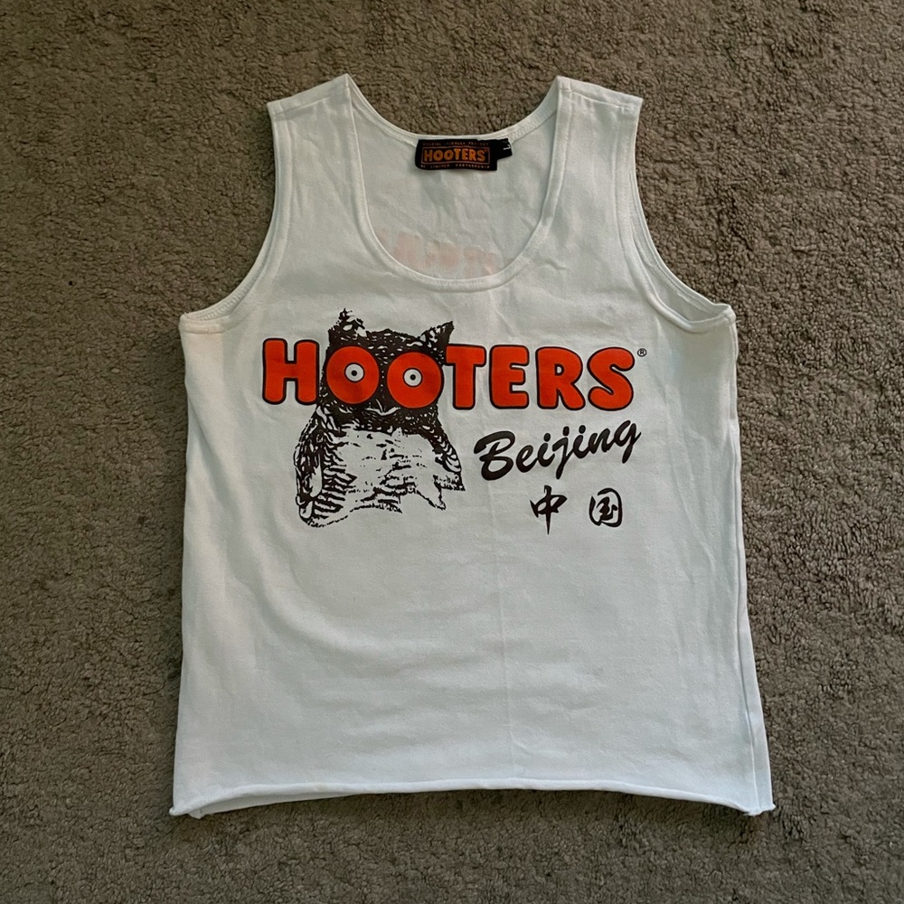 Women’s Hooters Beijing White Tank Top Shirt